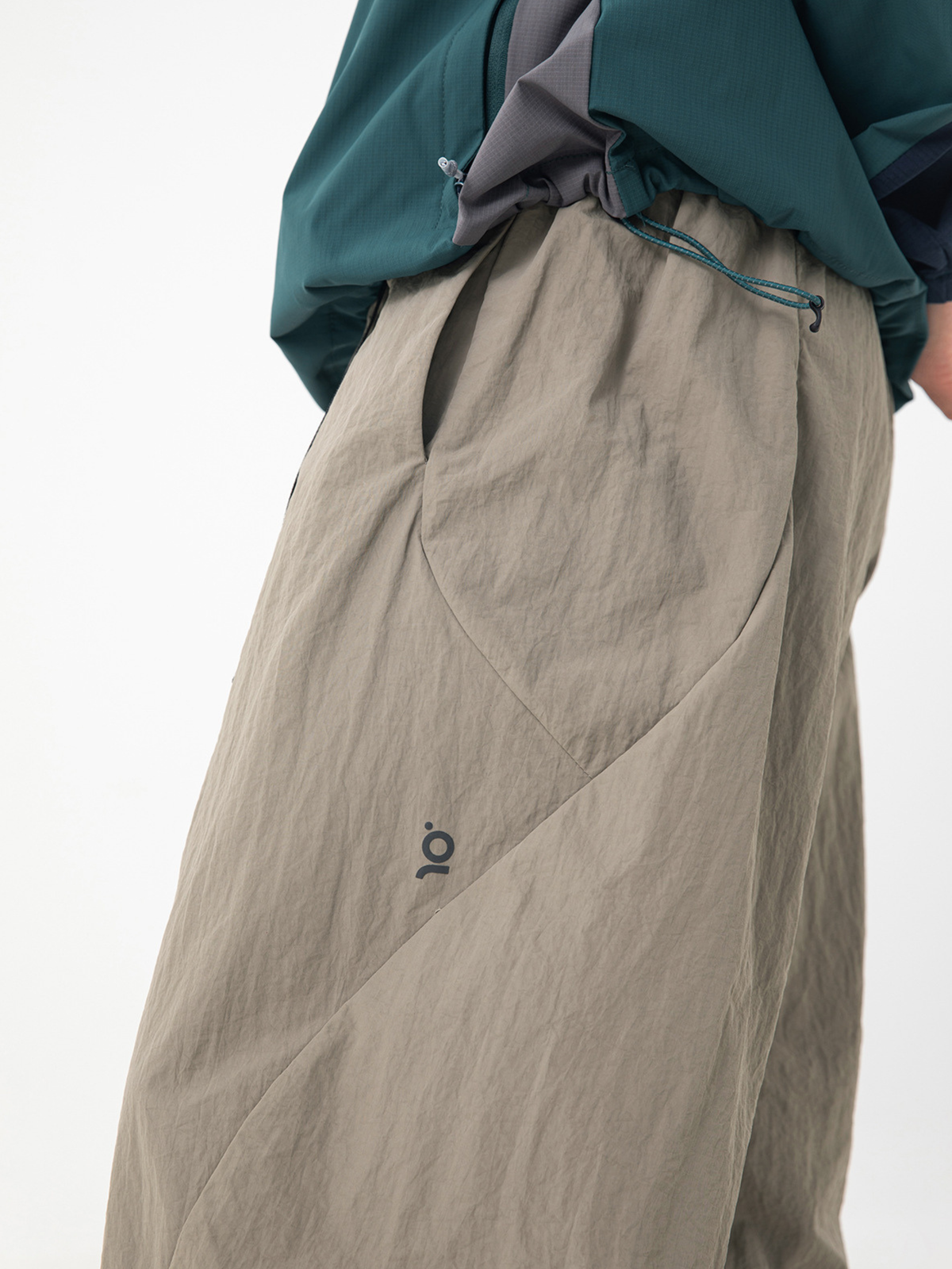 FlowLine – Wasserabweisende Utility-Fallschirmspringerhose