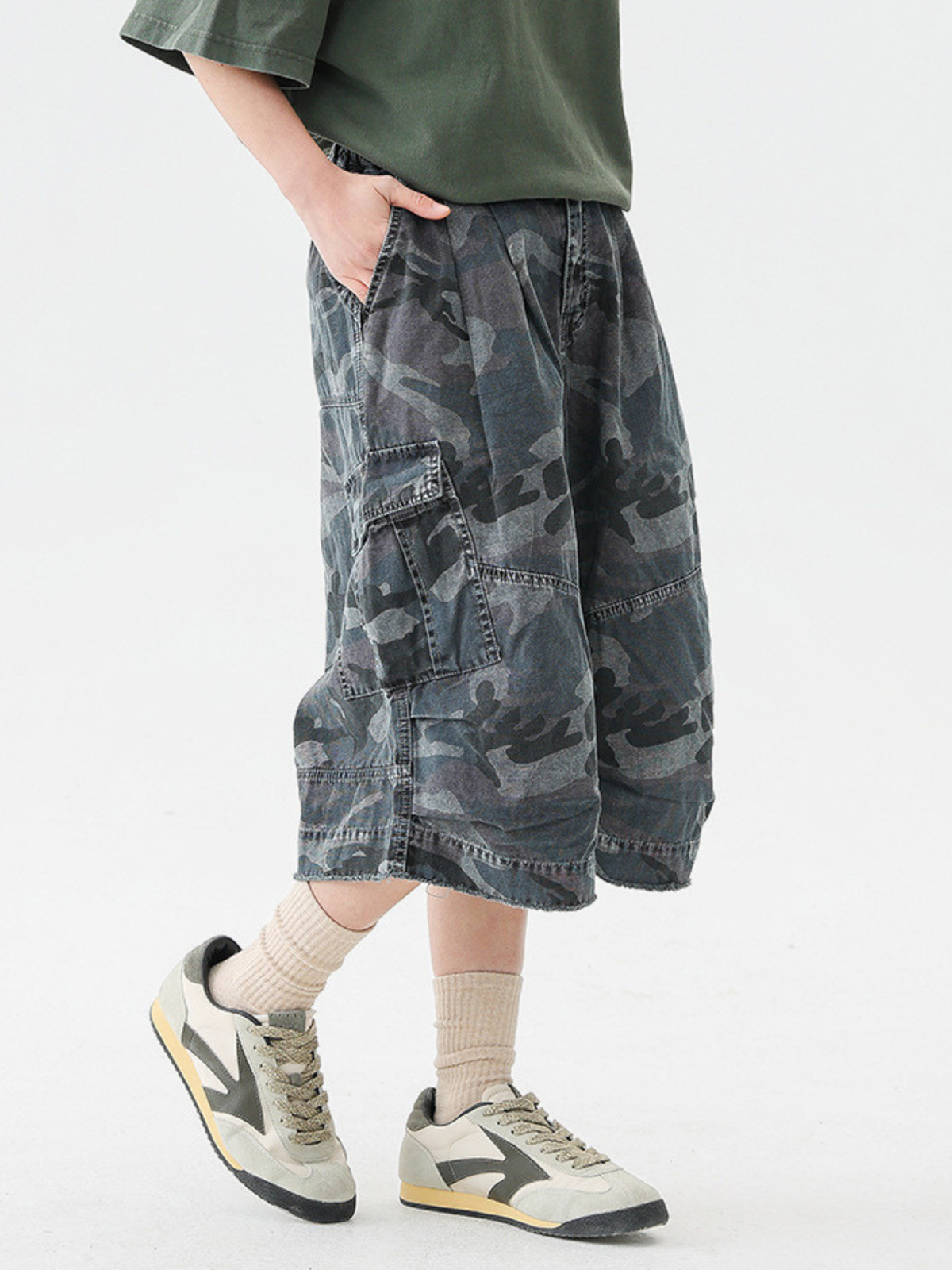 CampShell - Camouflage-Shorts mit vielen Taschen im Relaxed Fit