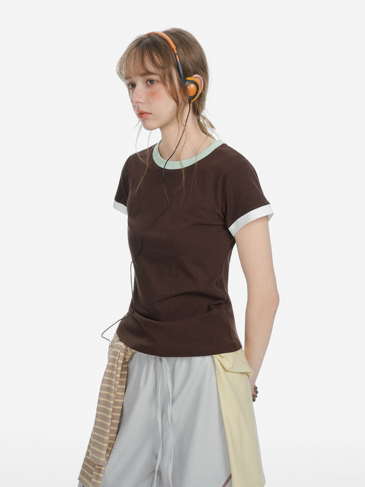 Aquaflow – Damen-T-Shirt in verkürzter Passform mit Color-Block-Design