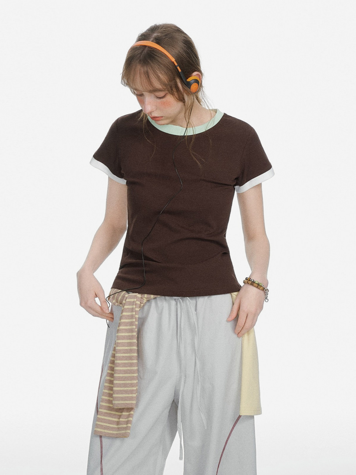 Aquaflow – Damen-T-Shirt in verkürzter Passform mit Color-Block-Design