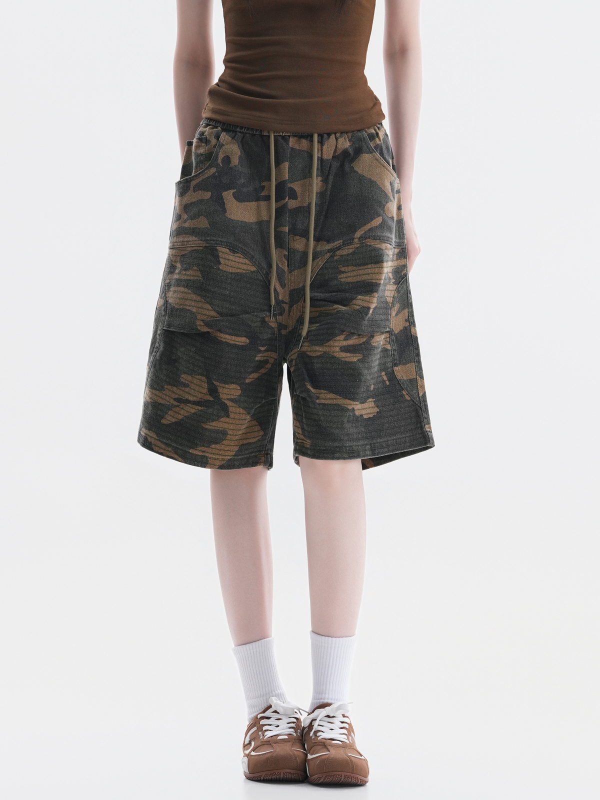 FoxCreek – Damen-Cargoshorts im gewaschenen Camouflage-Look
