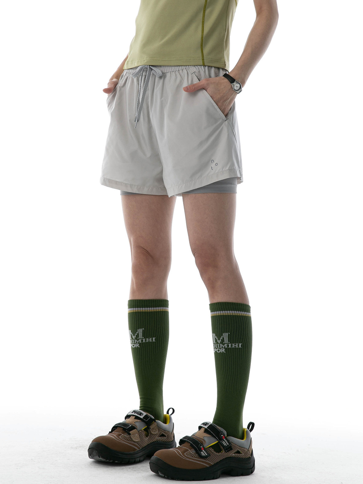 DryKit – Schnelltrocknende doppellagige Sportshorts für Damen