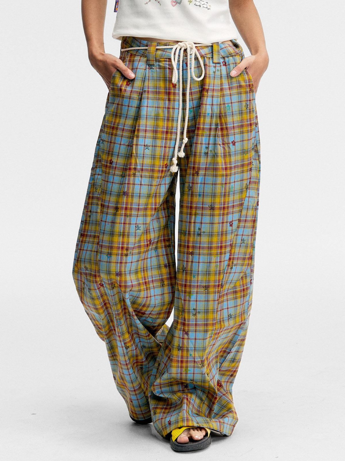 Ashlight - Leichte Damen-Hose mit Sternen-Karomuster und Kordelzug