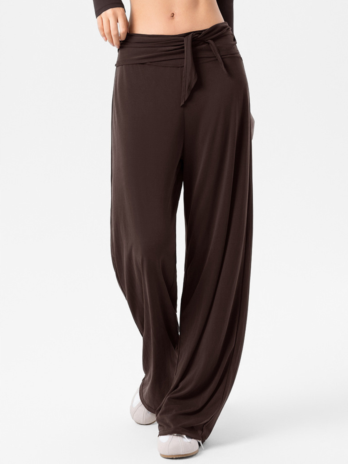 EchoCrest – Atmungsaktive Weite Damenhose mit abnehmbarem Gürtel