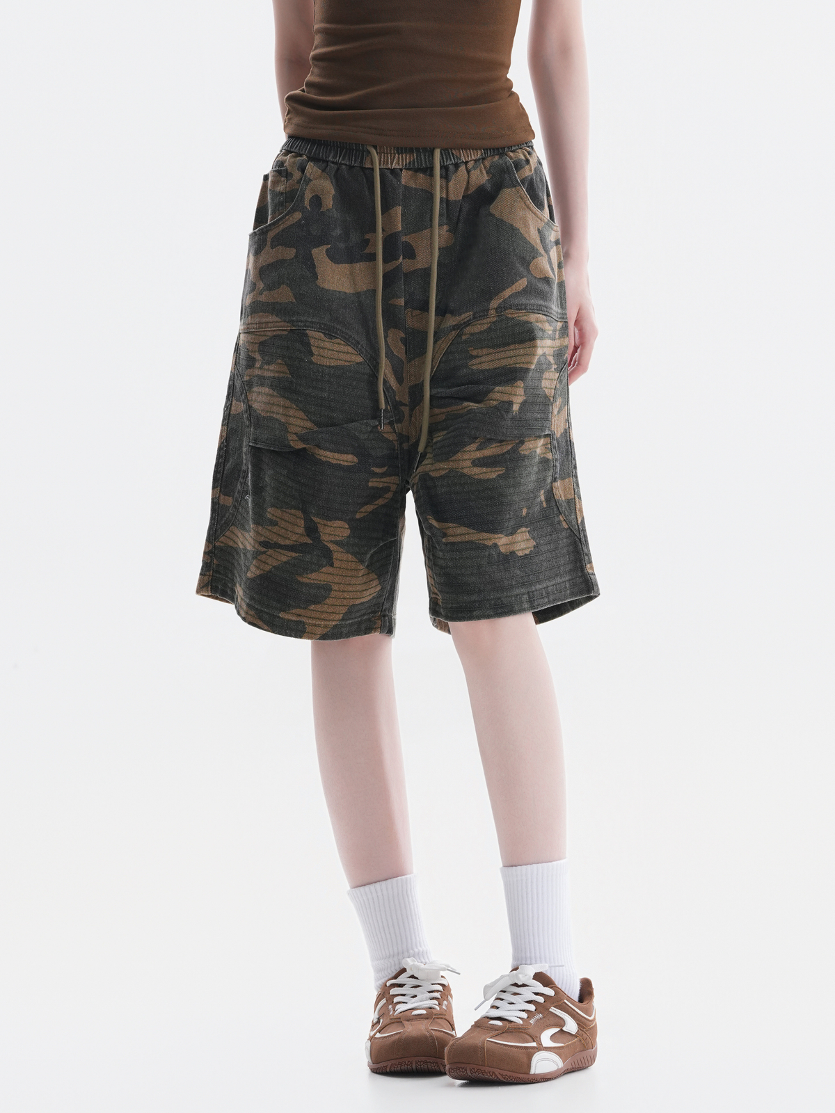 FoxCreek – Damen-Cargoshorts im gewaschenen Camouflage-Look