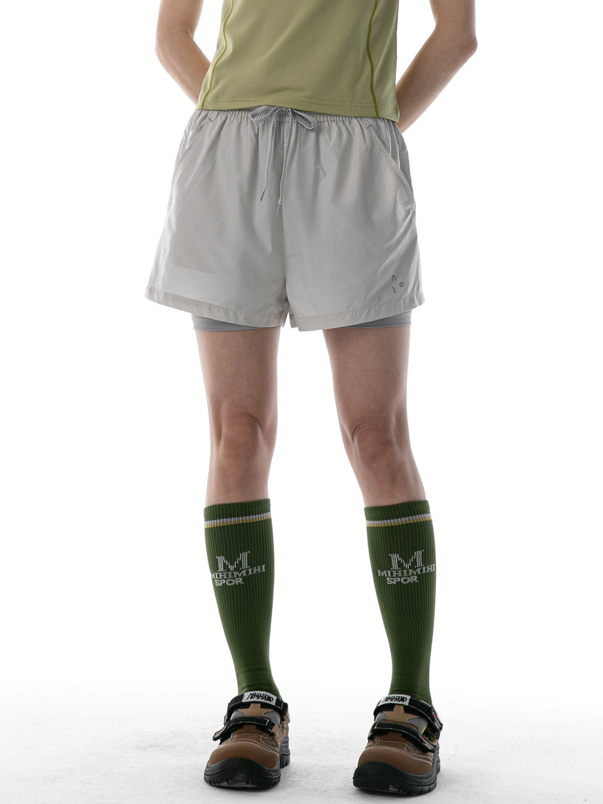 DryKit – Schnelltrocknende doppellagige Sportshorts für Damen