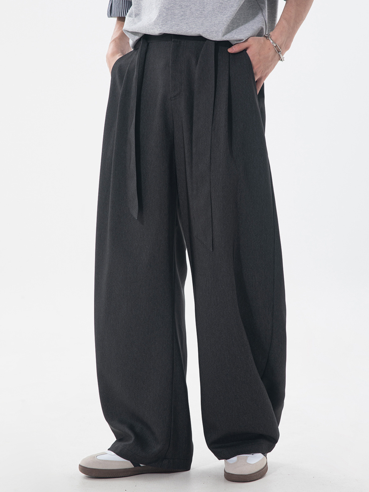 Slowtrail - Herrenhose im Faux-Denim-Look, CleanFit, geschwungener Schnitt