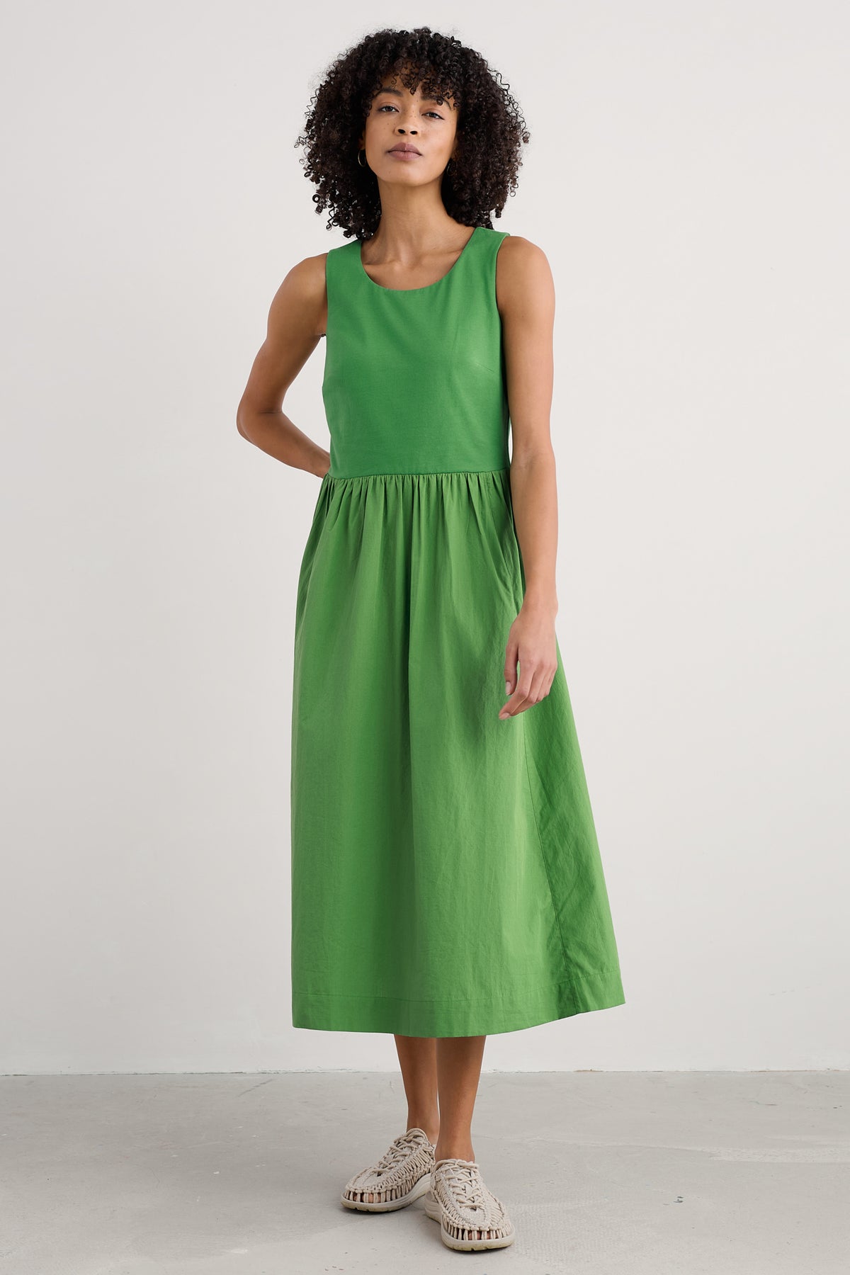 Ärmelloses Kleid aus Madder-Jersey-Webmix