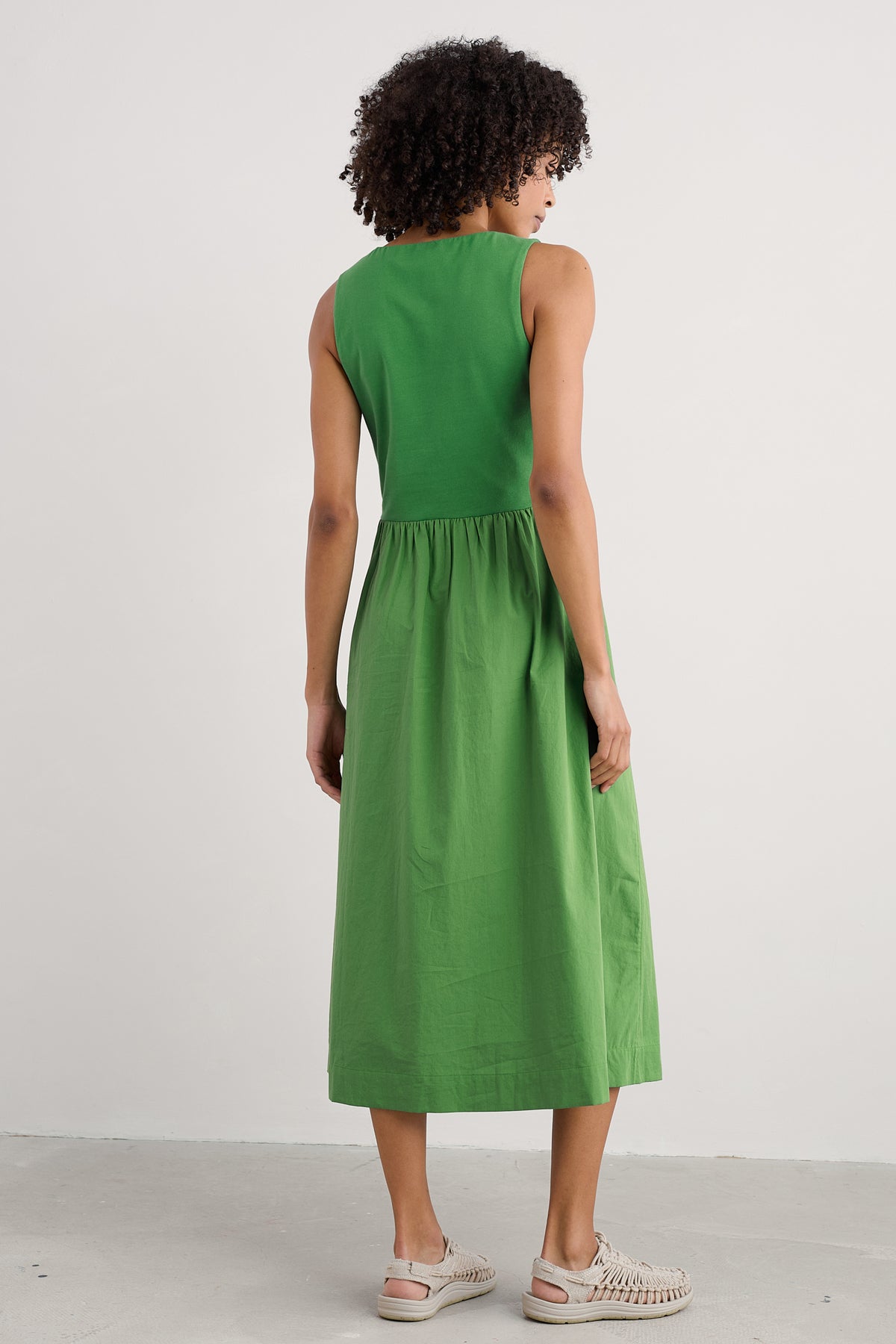 Ärmelloses Kleid aus Madder-Jersey-Webmix