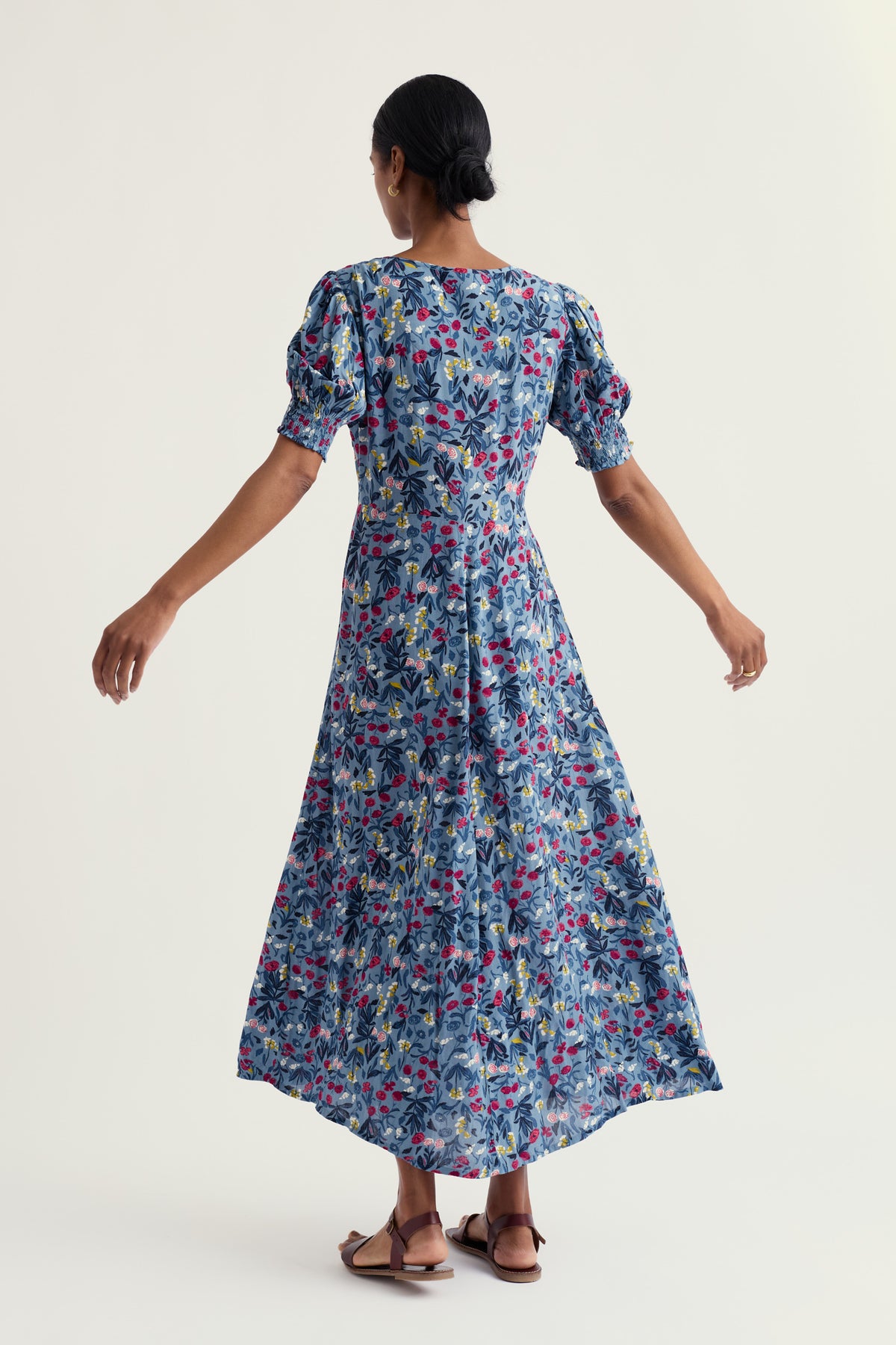 Kurzarmkleid mit Empire-Taille in Sumpf-Violett